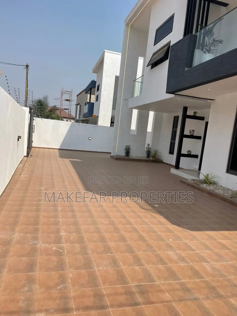 4bdrm House in Lake Side Estate for sale
