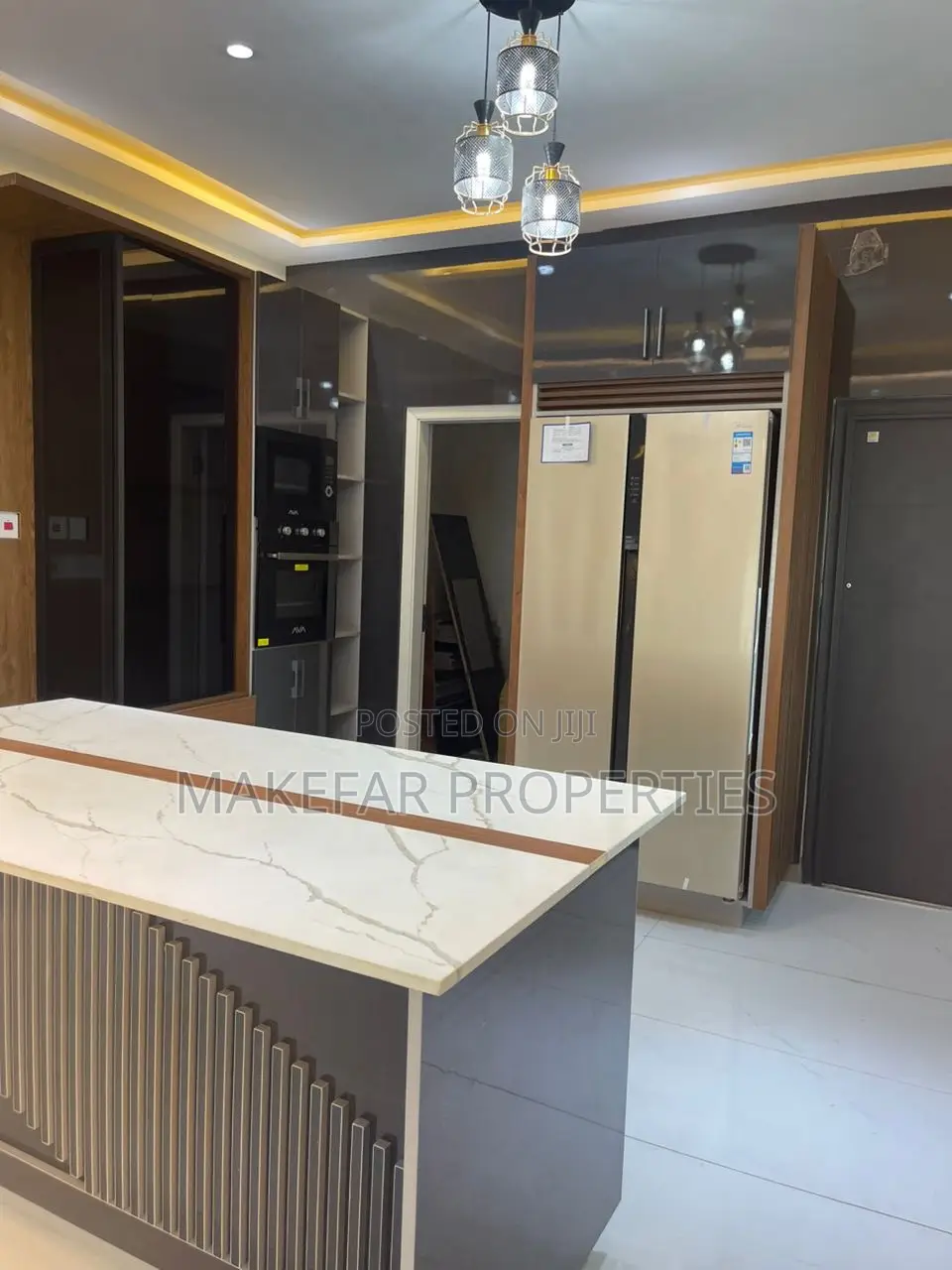 4bdrm House in Lake Side Estate for sale