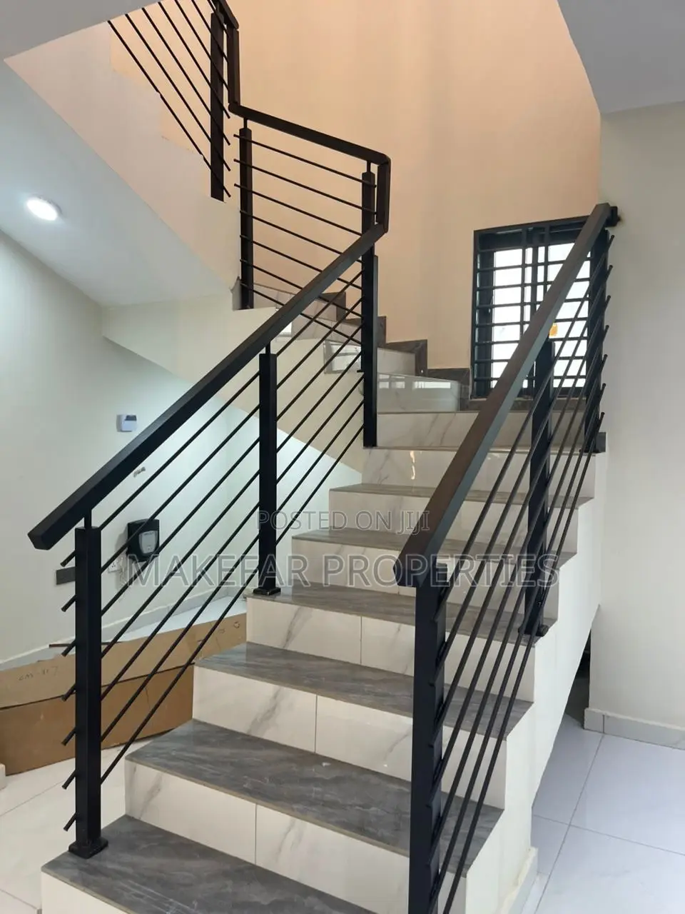 4bdrm House in Lake Side Estate for sale