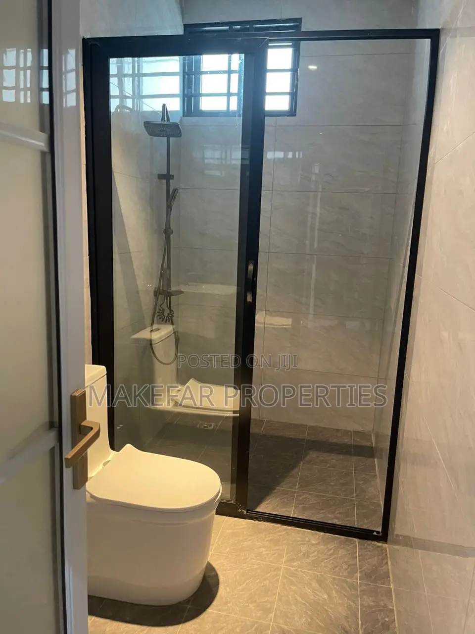 4bdrm House in Lake Side Estate for sale