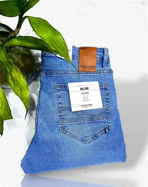 Soft Feel, Bold Presence — The Jeans You Need. Clean Silhouette.