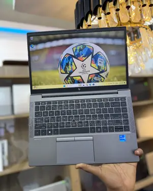 Laptop HP ZBook Firefly G8 16GB Intel Core i5 SSD 512GB