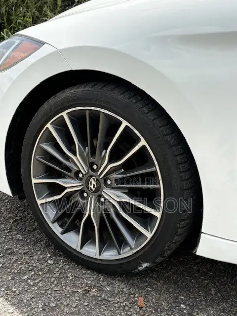 Hyundai Elantra Value Edition Sedan FWD (2.0L 4cyl 6A) 2017 White