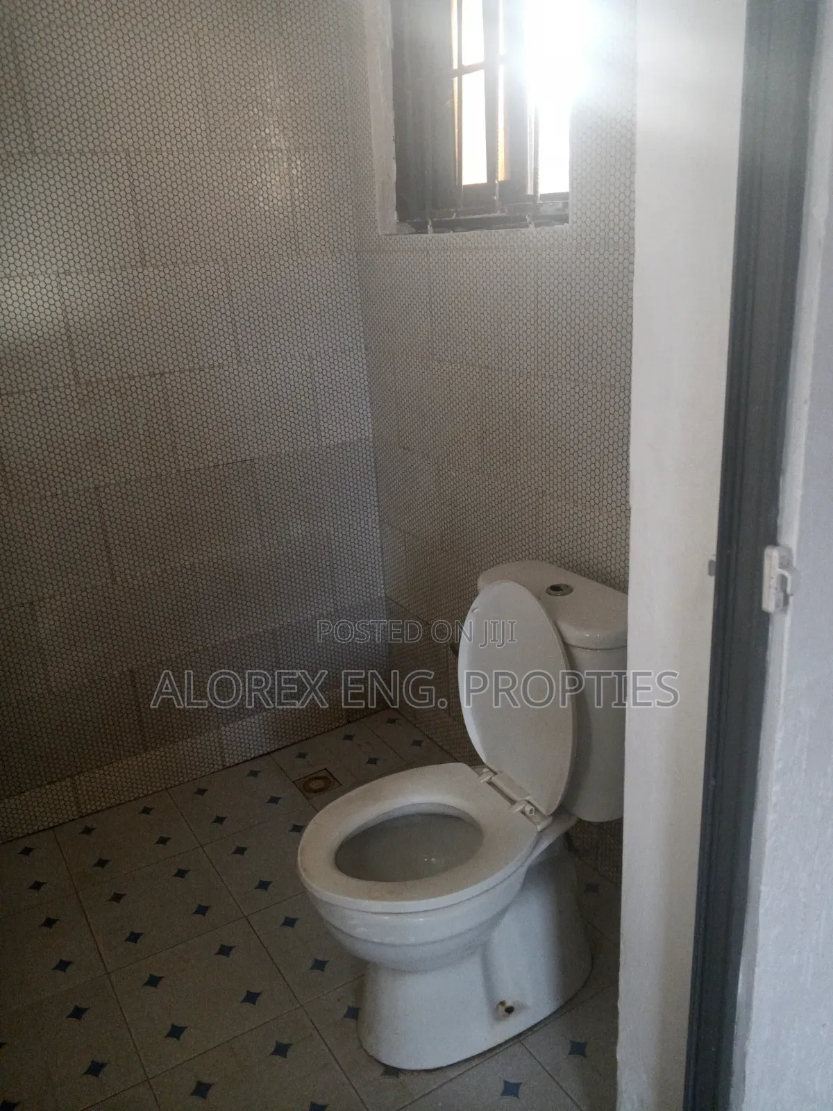 1bdrm Apartment in Adenta, Frafraha for rent
