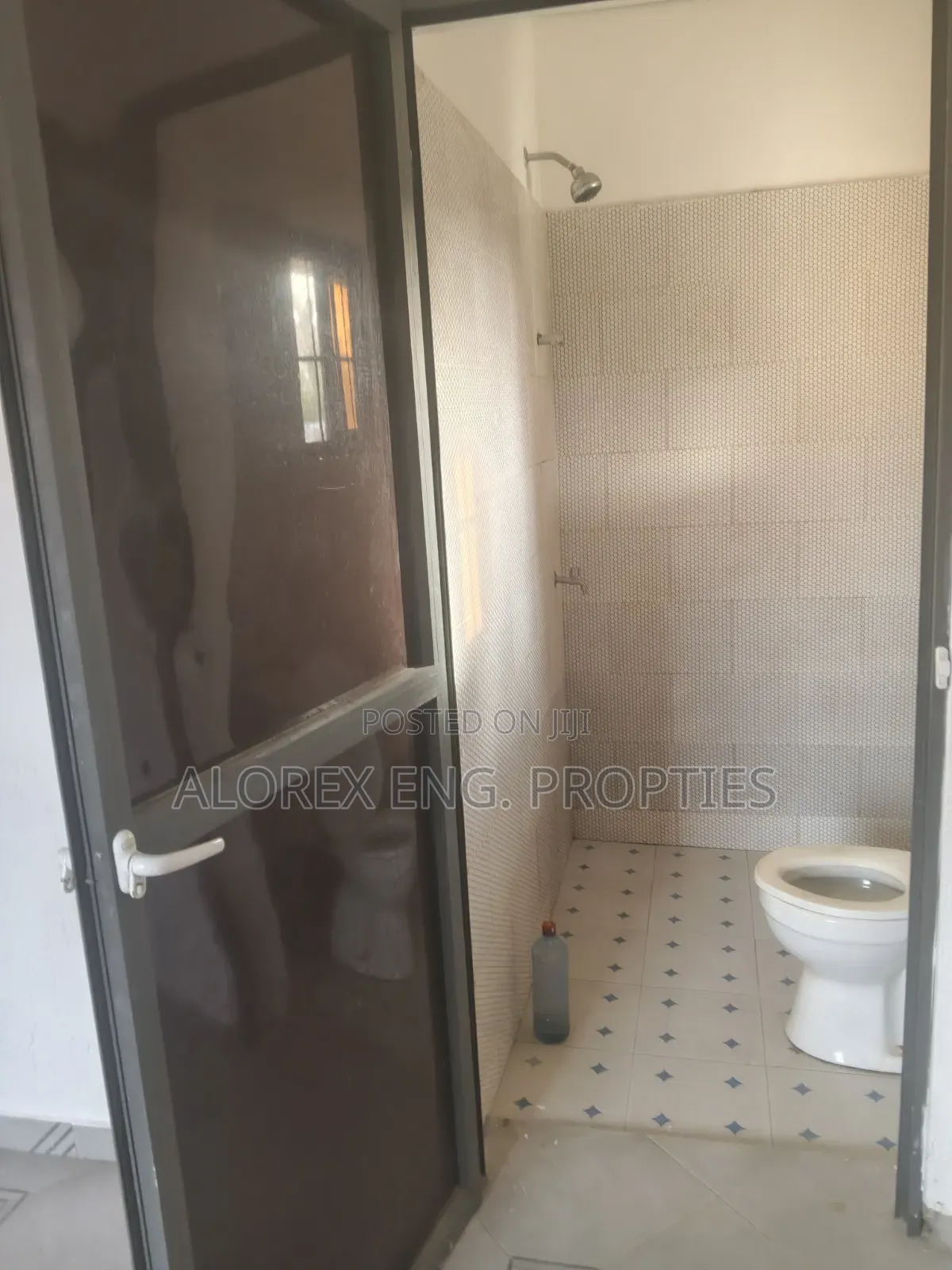 1bdrm Apartment in Adenta, Frafraha for rent