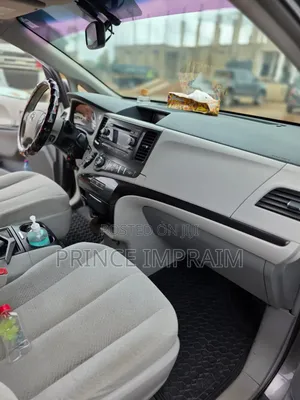 Toyota Sienna 2013 Gray