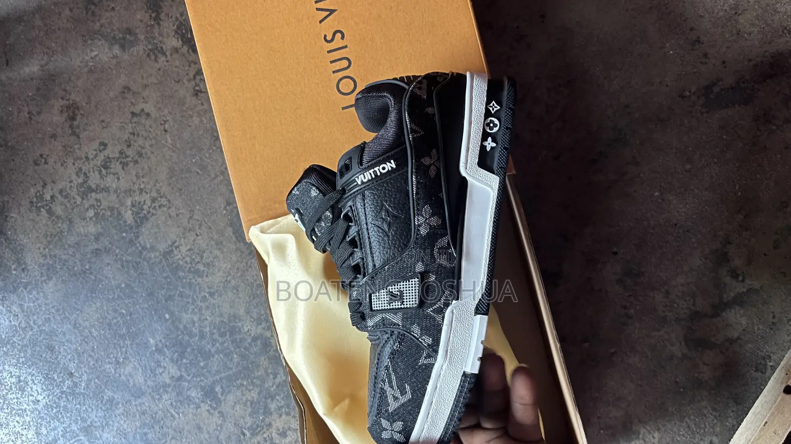 Louis Vuitton Sneaker