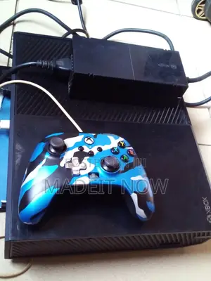 Used Xbox 1 With Red Dead Redemption 2 Game