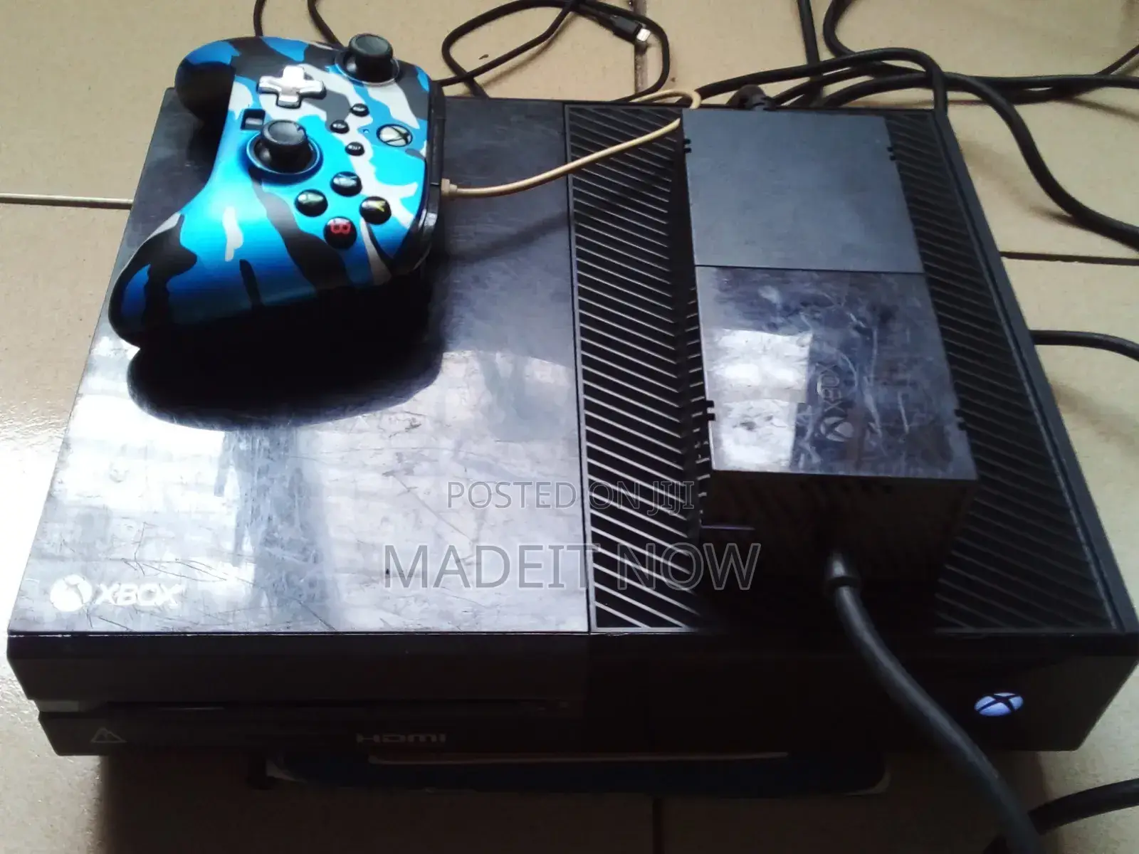 Used Xbox 1 With Red Dead Redemption 2 Game
