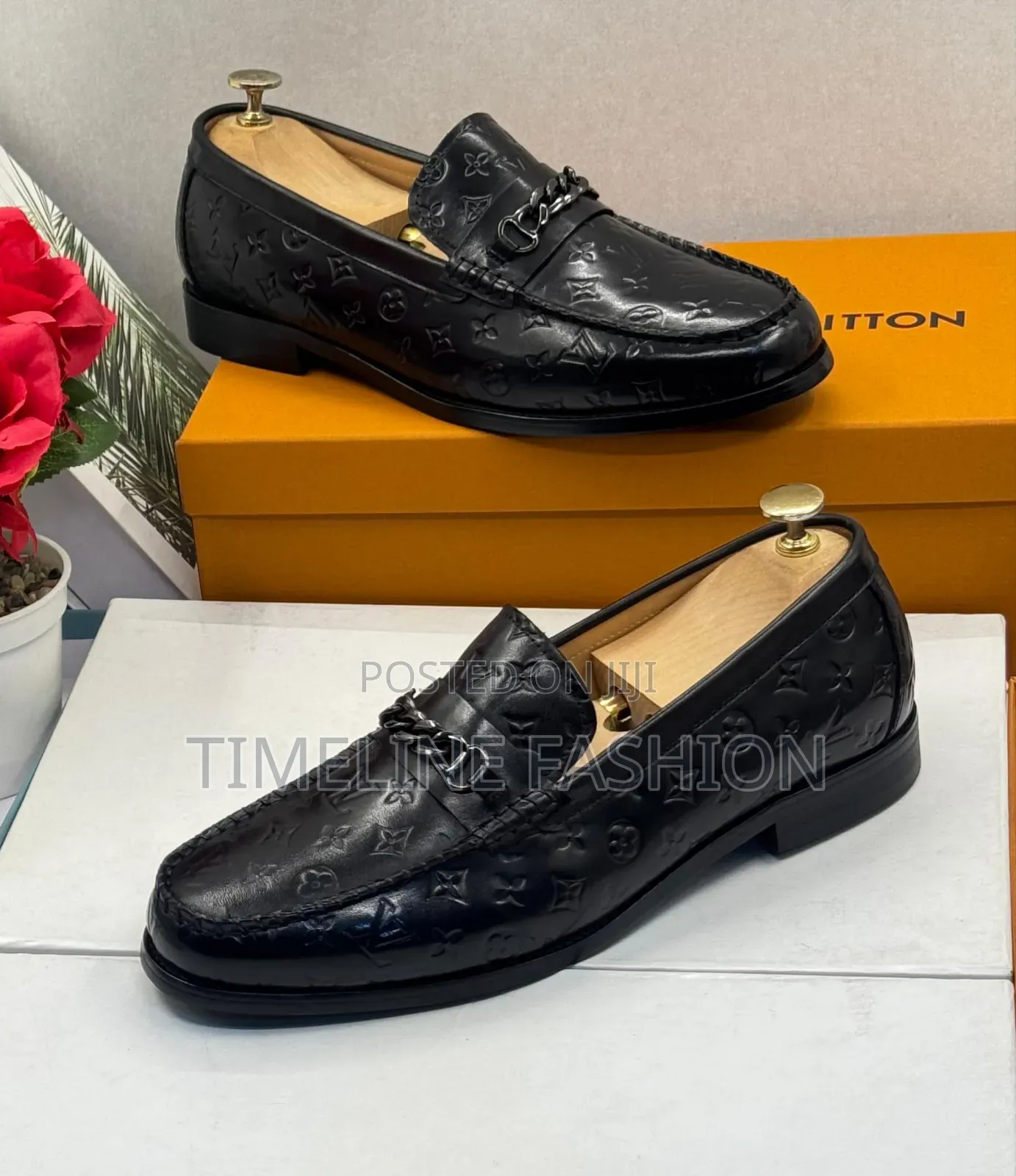 Quality Louis Vuitton Men's Designer Black Leather Shoes