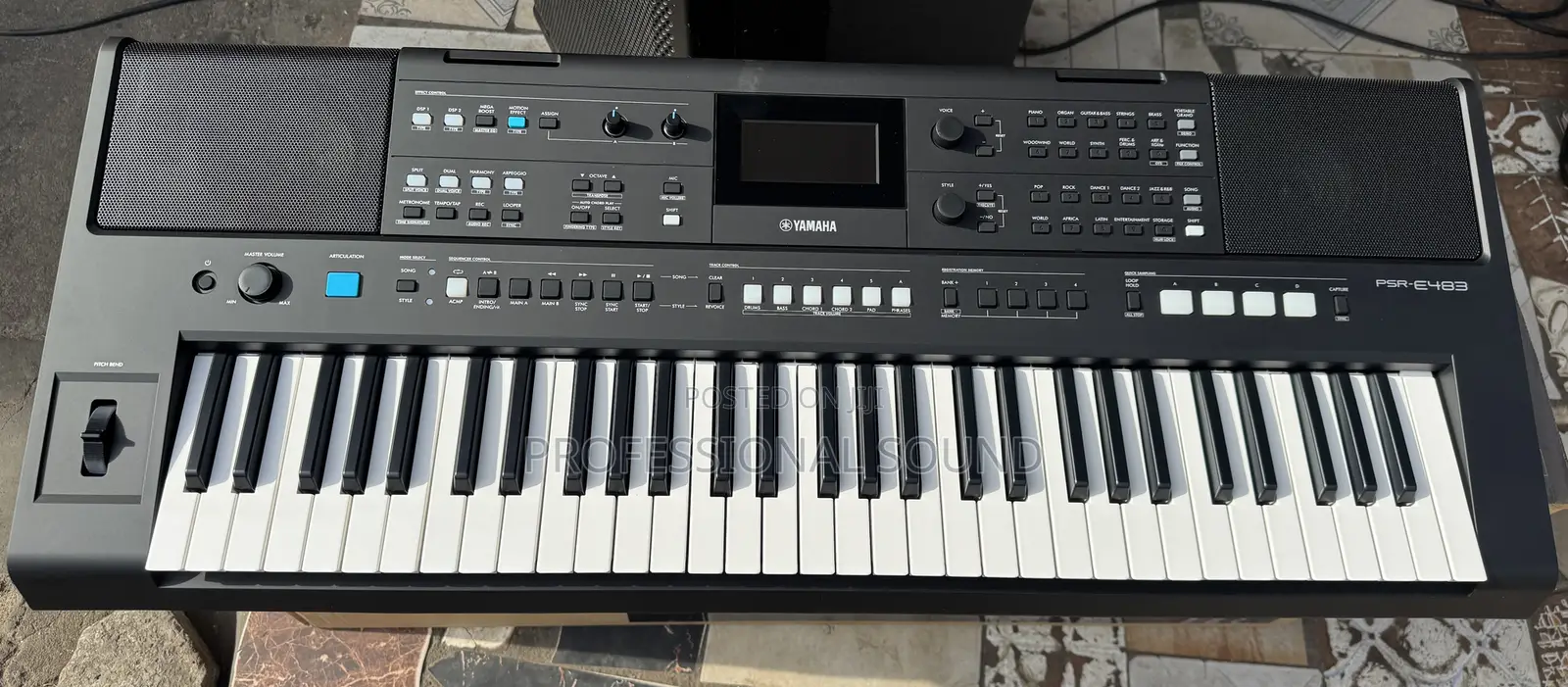 Yamaha PSR-E483 Digital Keyboard.