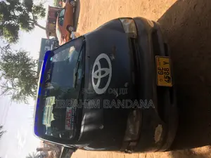 Toyota HiAce 2000