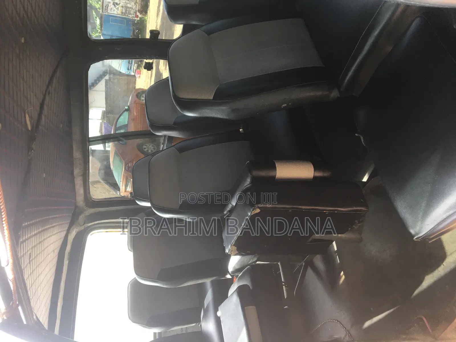 Toyota HiAce 2000