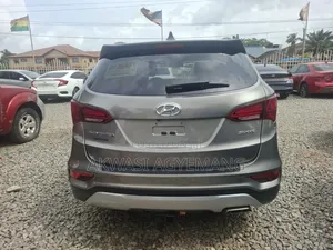 Hyundai Santa Fe SE Ultimate AWD 2017 Gray