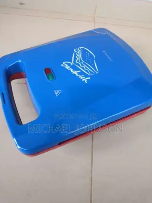Four Slices Sandwich Maker