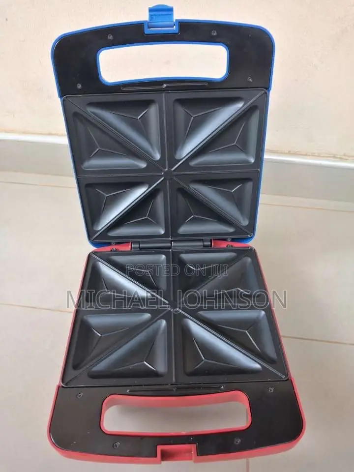 Four Slices Sandwich Maker
