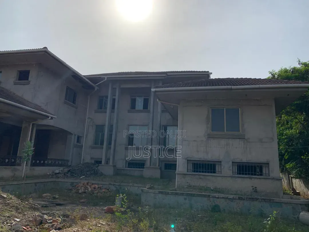 12bdrm Mansion in East Airport, Tseaddo for sale