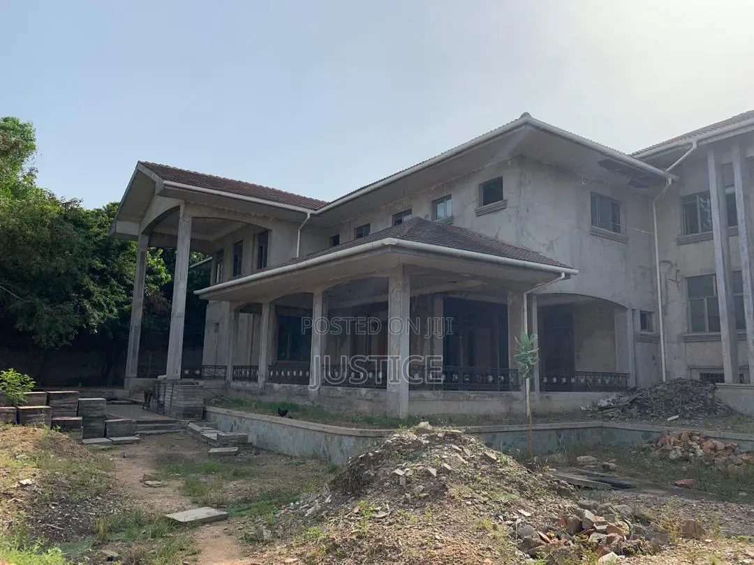 12bdrm Mansion in East Airport, Tseaddo for sale