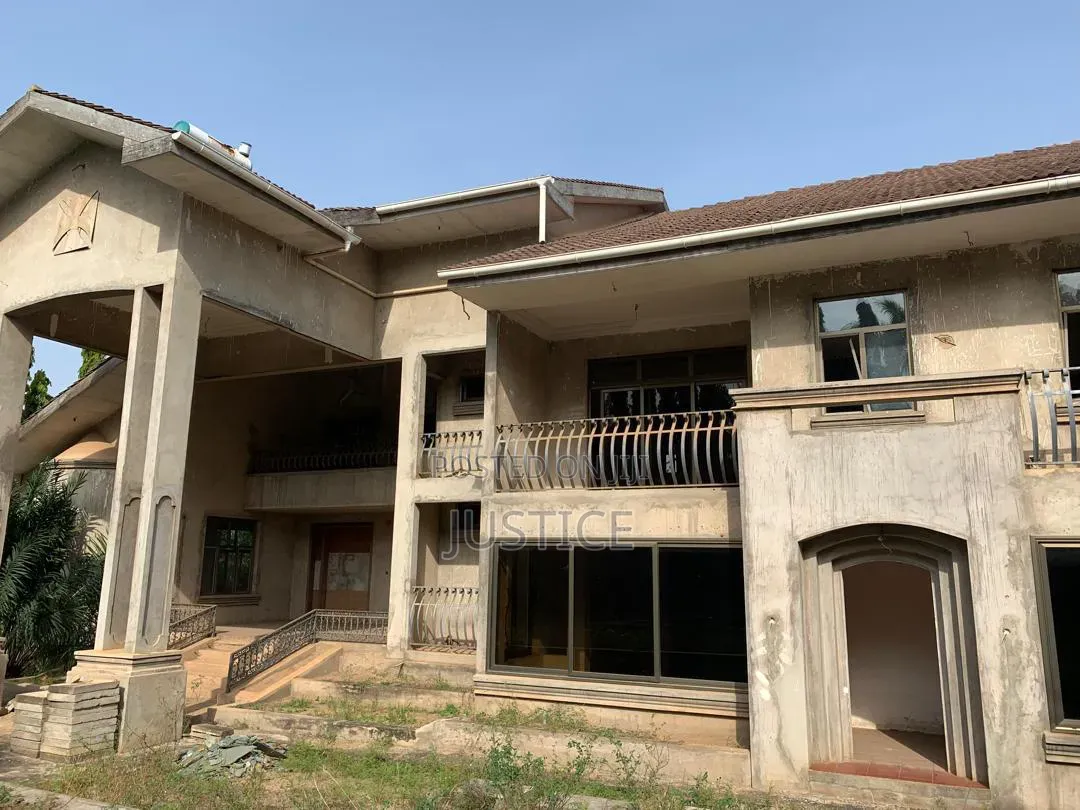 12bdrm Mansion in East Airport, Tseaddo for sale