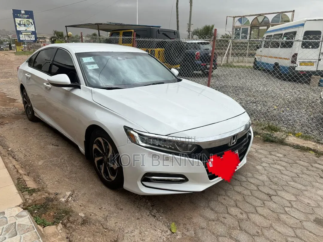 Honda Accord Sport (1.5L 4cyl Turbo CVT) 2019 White