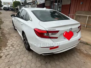 Honda Accord Sport (1.5L 4cyl Turbo CVT) 2019 White