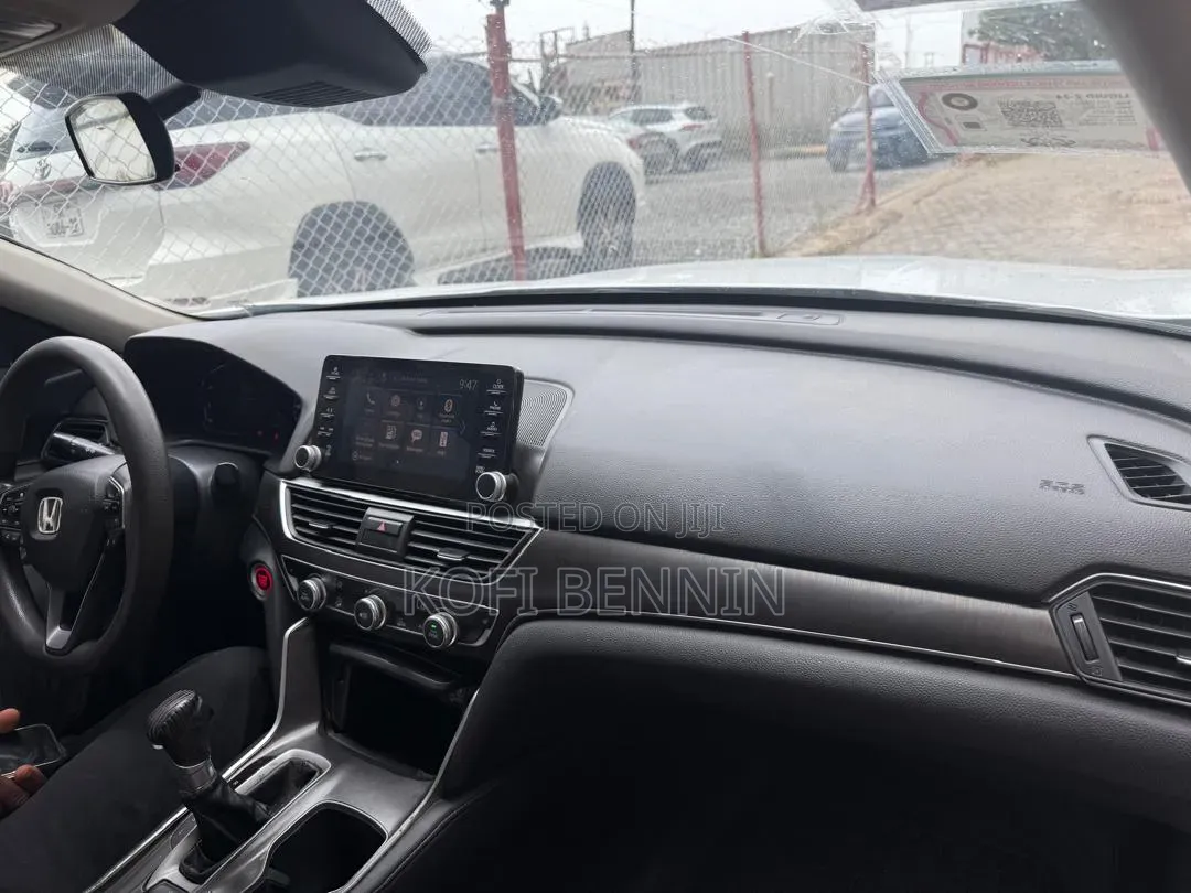 Honda Accord Sport (1.5L 4cyl Turbo CVT) 2019 White