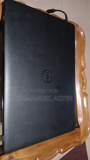 Laptop Dell Vostro 15 3000 8GB Intel Core i5 SSD 256GB
