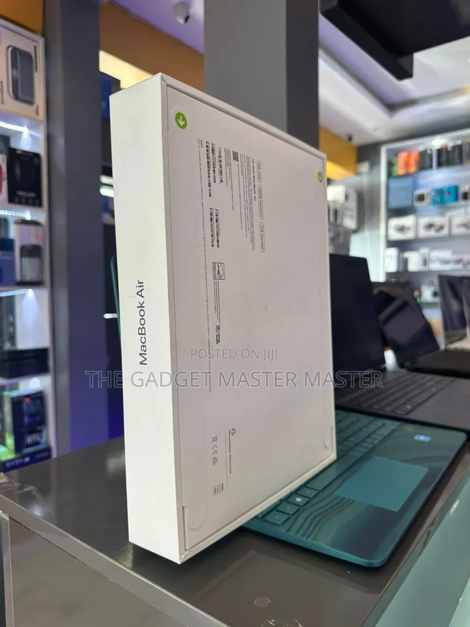 New Laptop Apple MacBook Air 2026 M5 13-inch 16GB Apple M5 SSD 1T