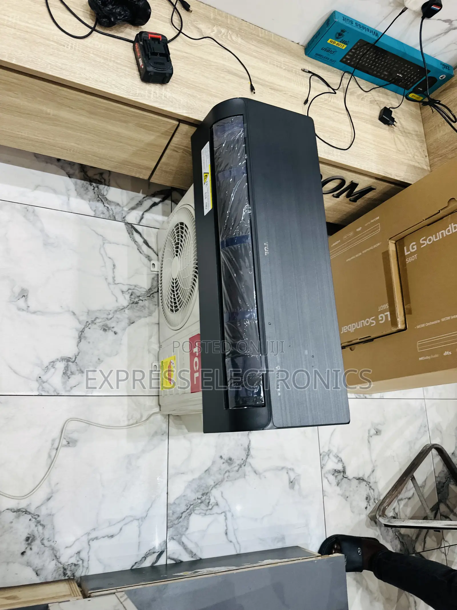 Lovely New Dark Grey Color Air Conditioner Inverter 1.5hp