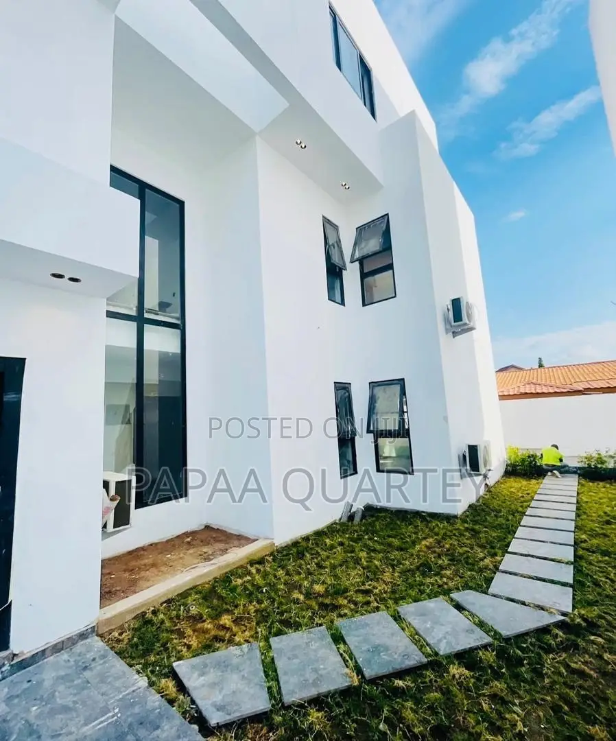 4bdrm House in East Legon for sale