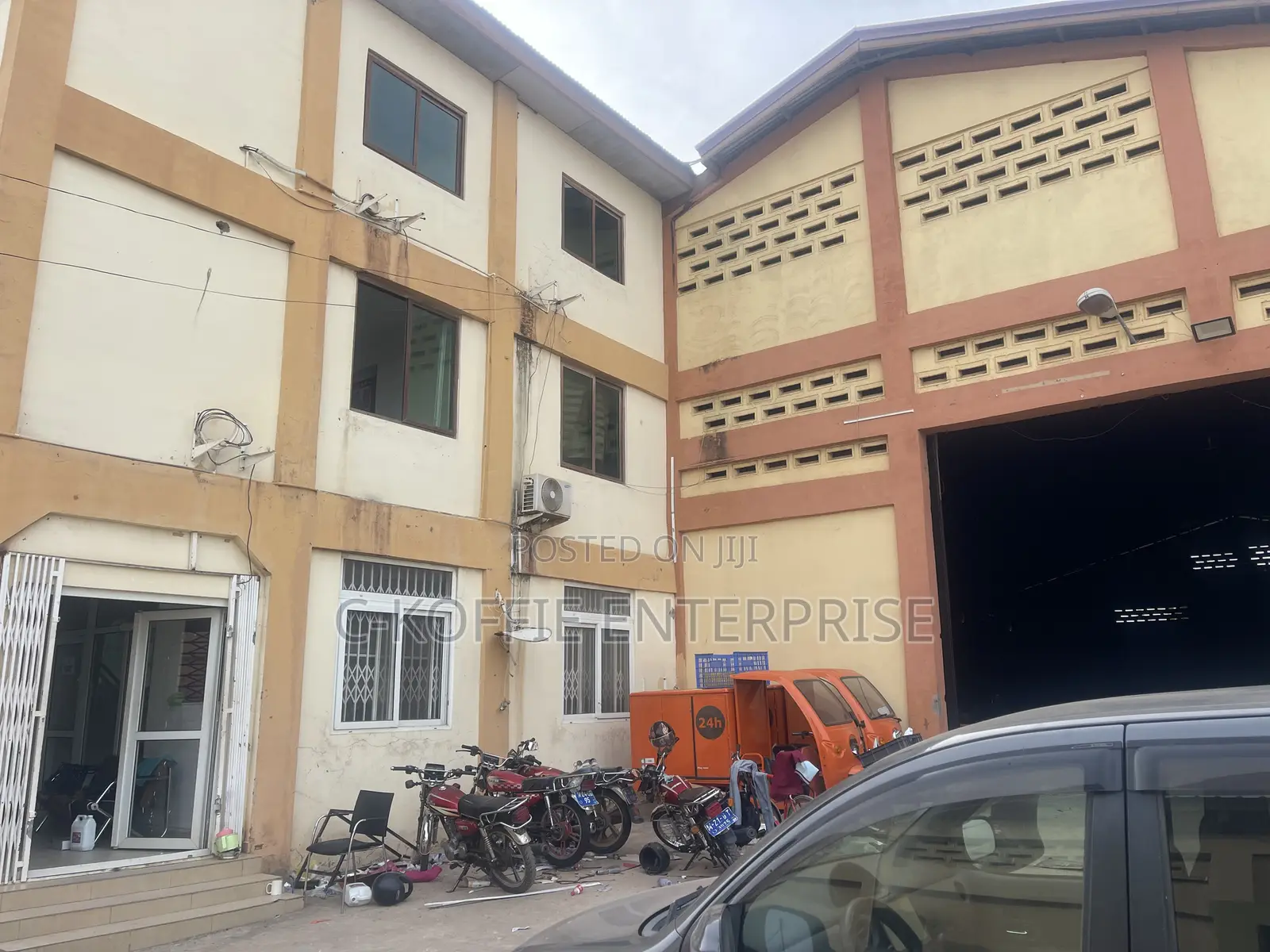 1,000 SQM Warehouse + Apartment at Spintex