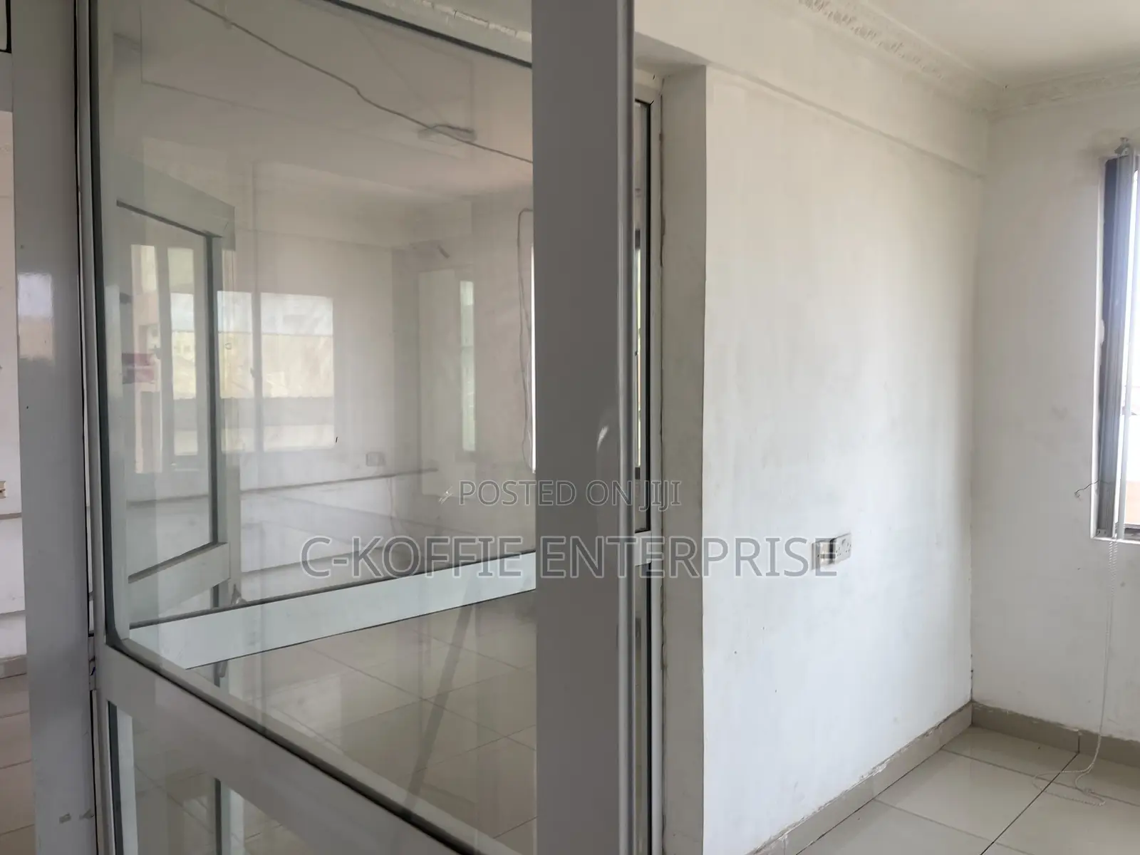 1,000 SQM Warehouse + Apartment at Spintex