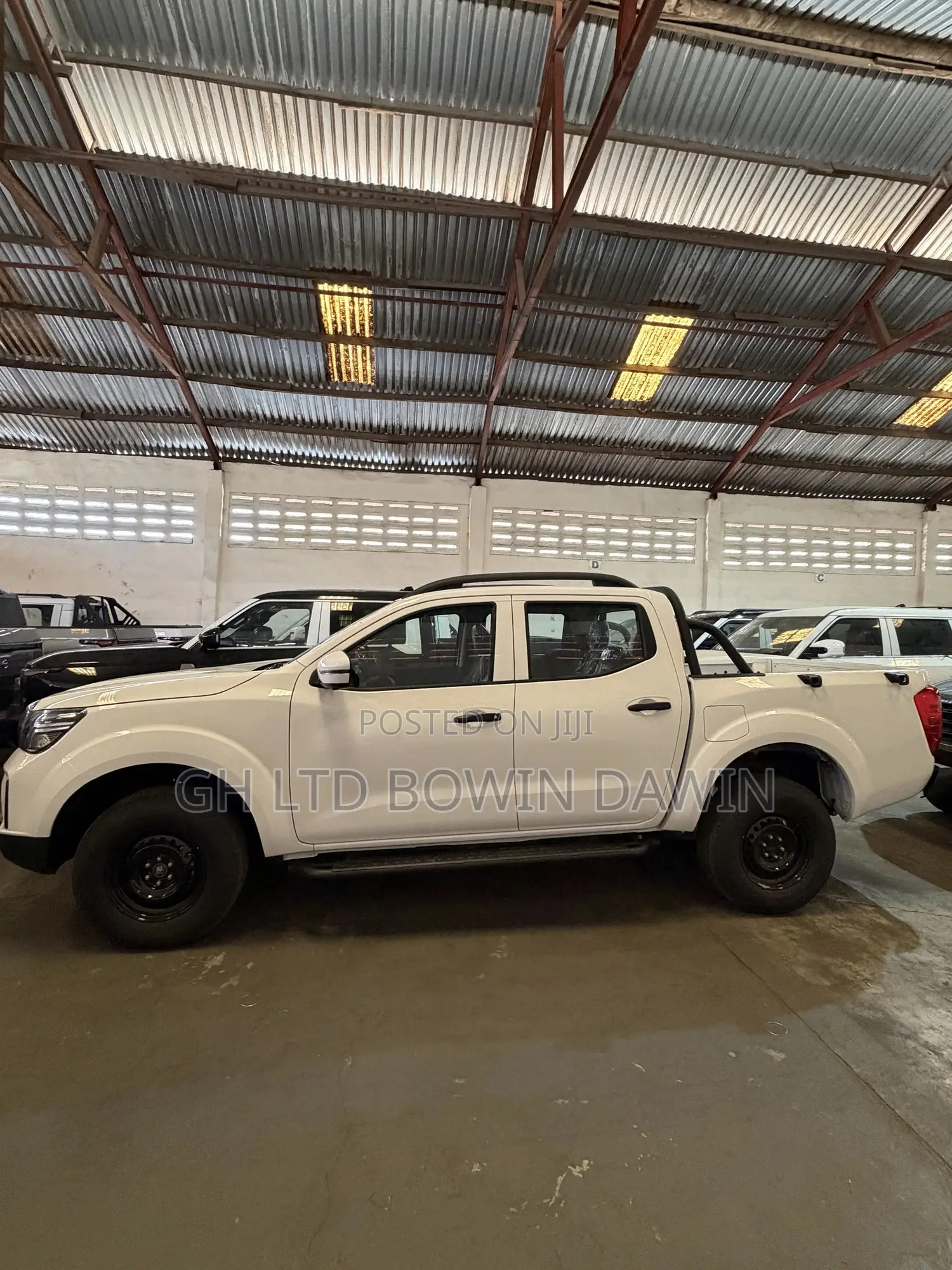 New Nissan Pick-Up 2025 White