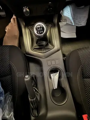 New Nissan Pick-Up 2025 White