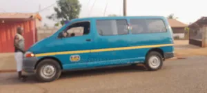 Toyota HiAce 2001 Blue