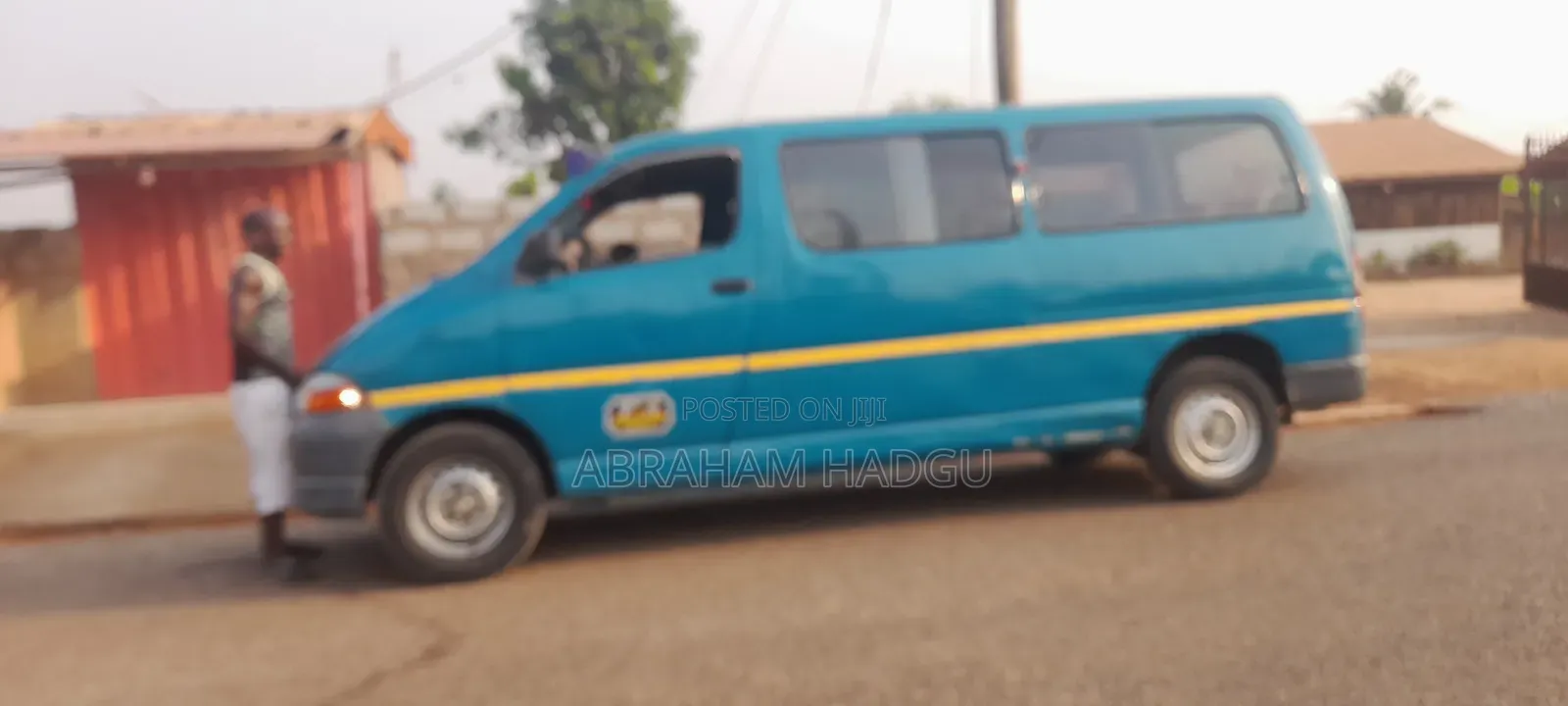 Toyota HiAce 2001 Blue