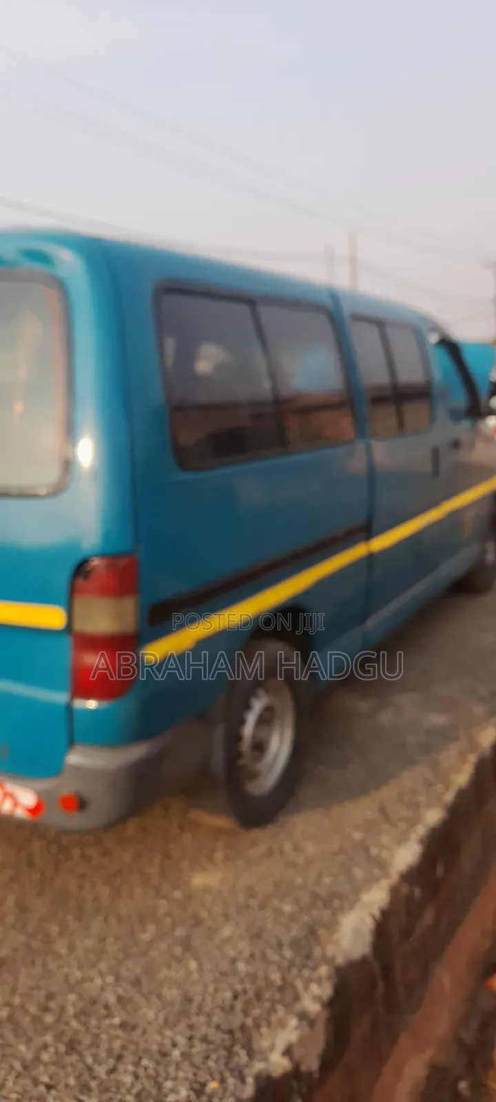 Toyota HiAce 2001 Blue
