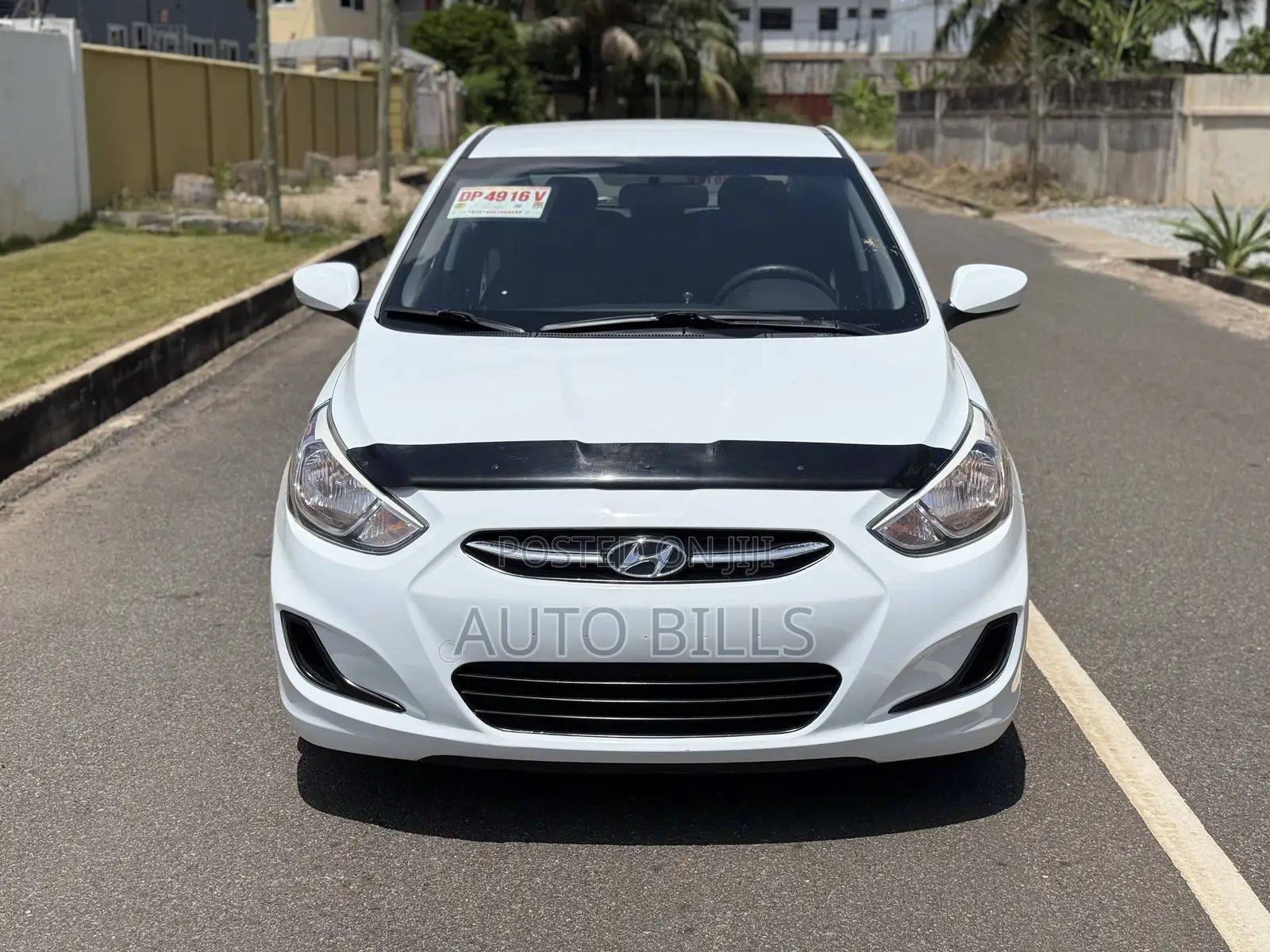Hyundai Accent SE Hatchback 2017 White