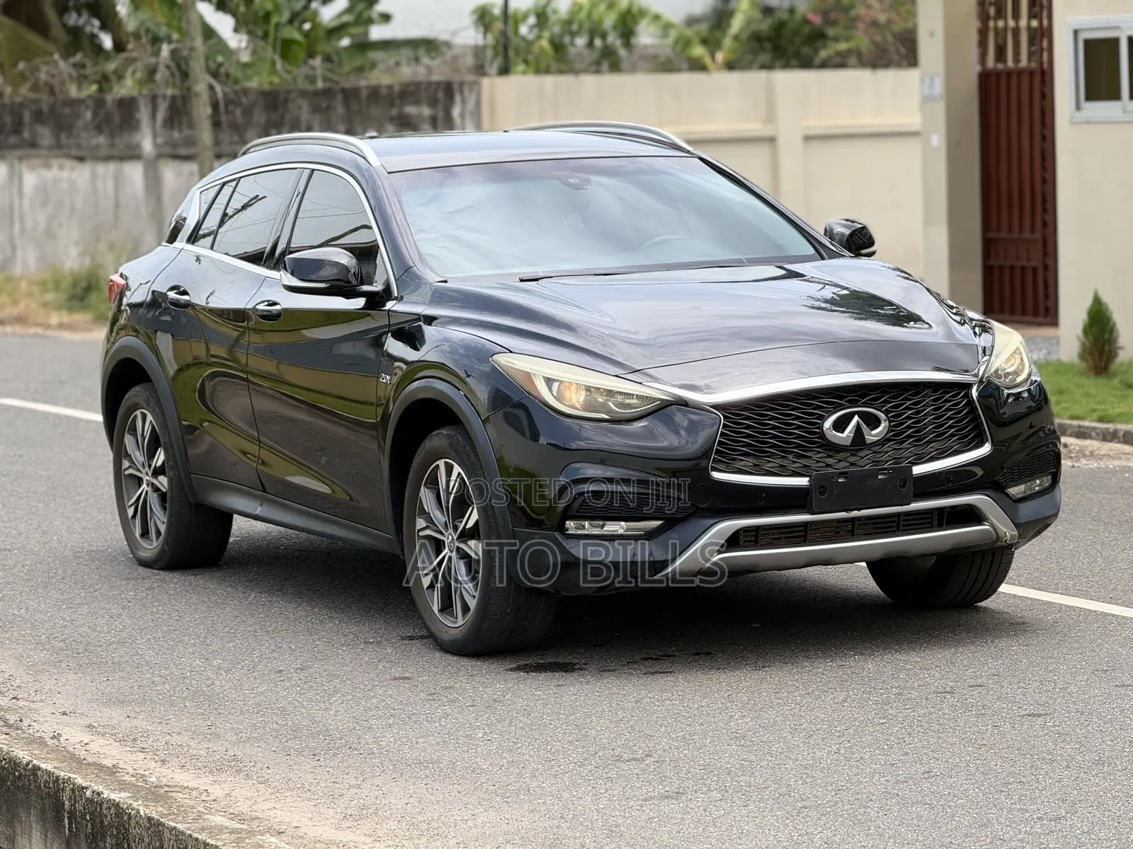 Infiniti QX30 2018 Black