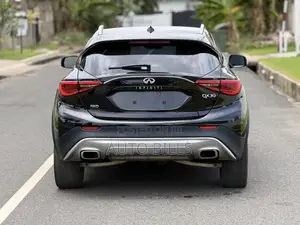 Infiniti QX30 2018 Black