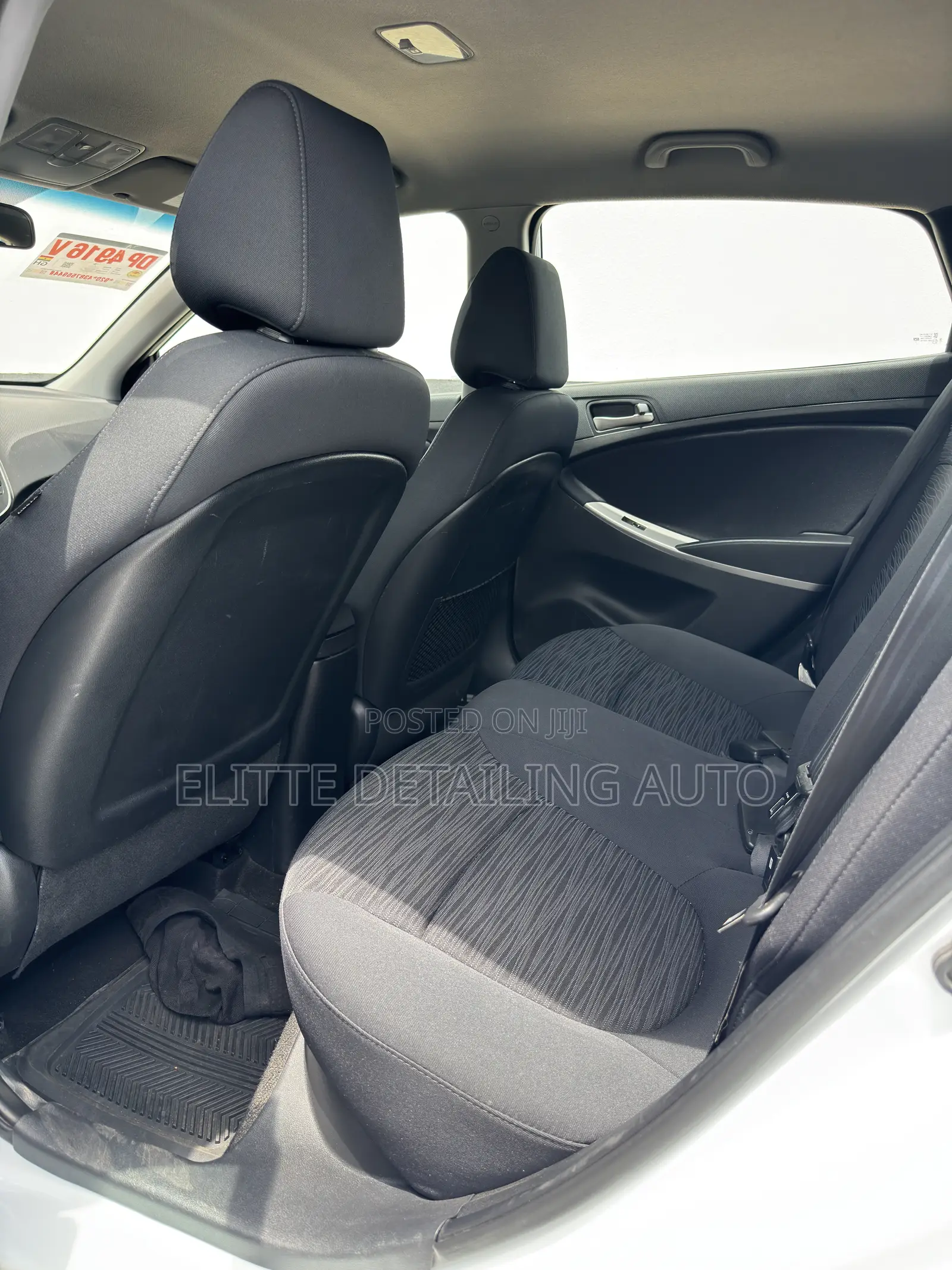 Hyundai Accent SE Hatchback 2017 White