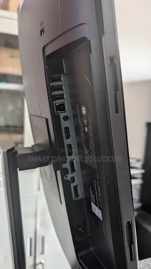24" Dell Ips Edgeless Monitor