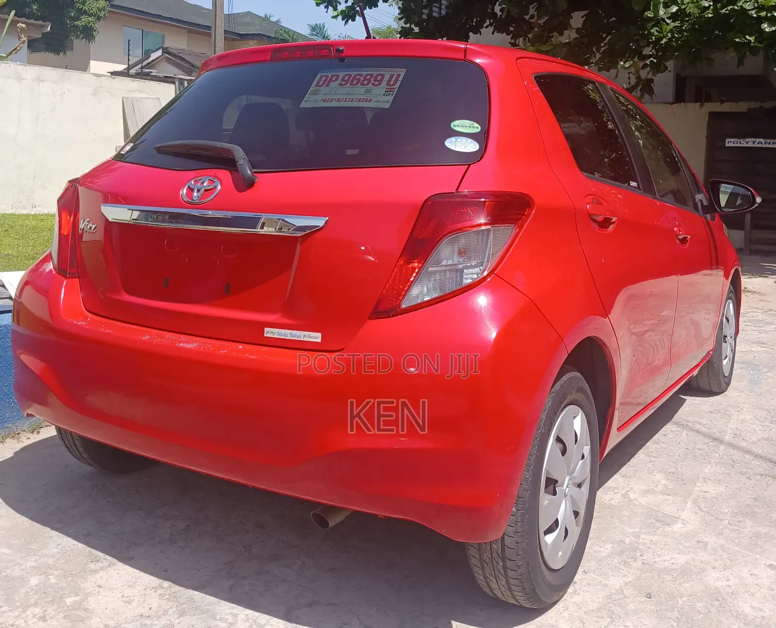 Toyota Vitz 1.3 FWD 5dr 2013 Red