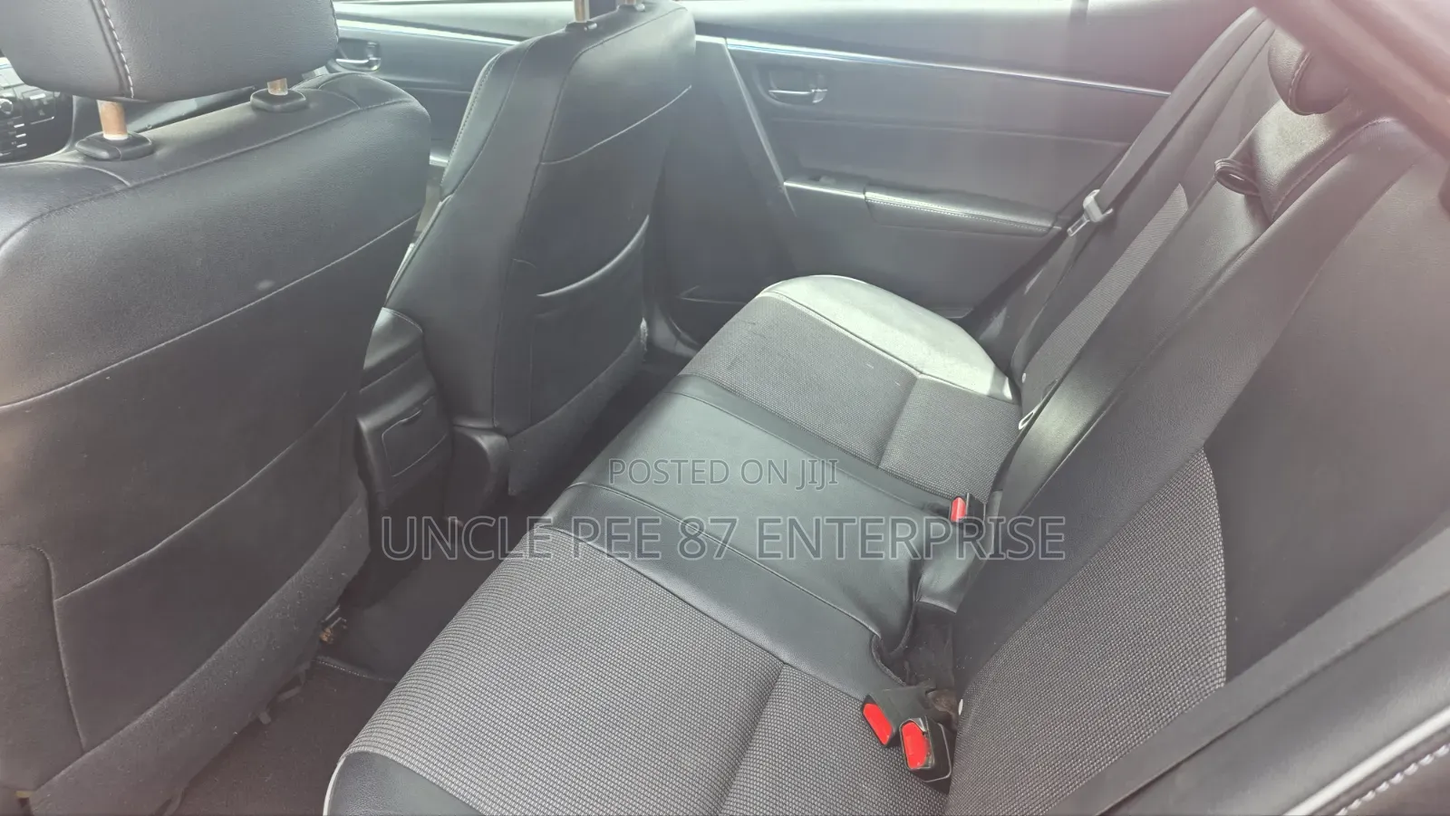 Toyota Corolla S 4dr Sedan (1.8L 4cyl CVT) 2016 Red