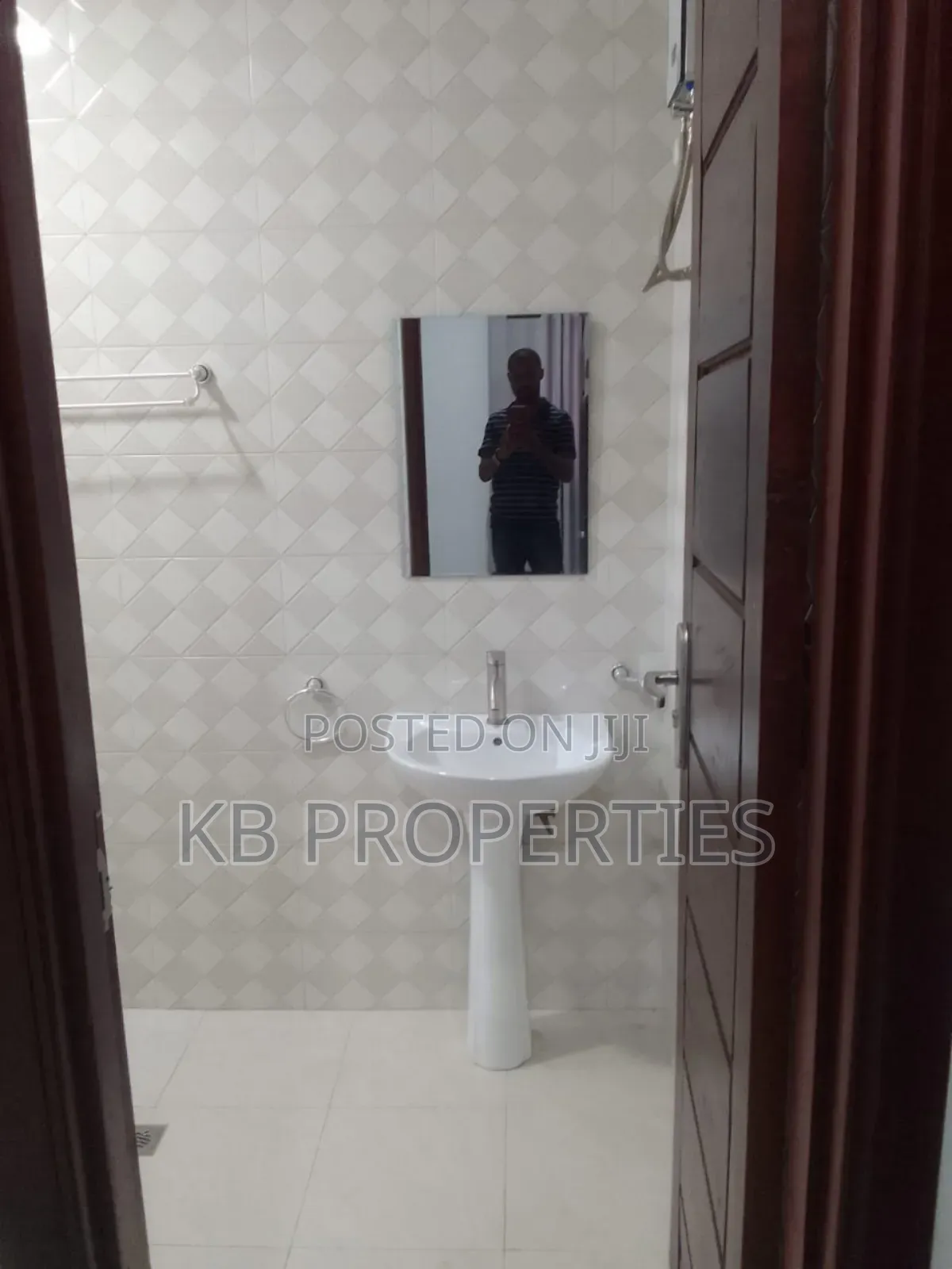 3bdrm House in Kb Properties, Spintex for rent