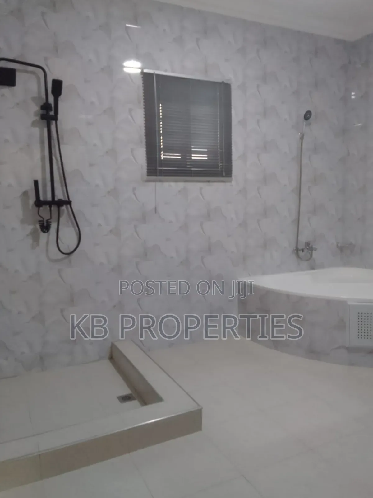 3bdrm House in Kb Properties, Spintex for rent