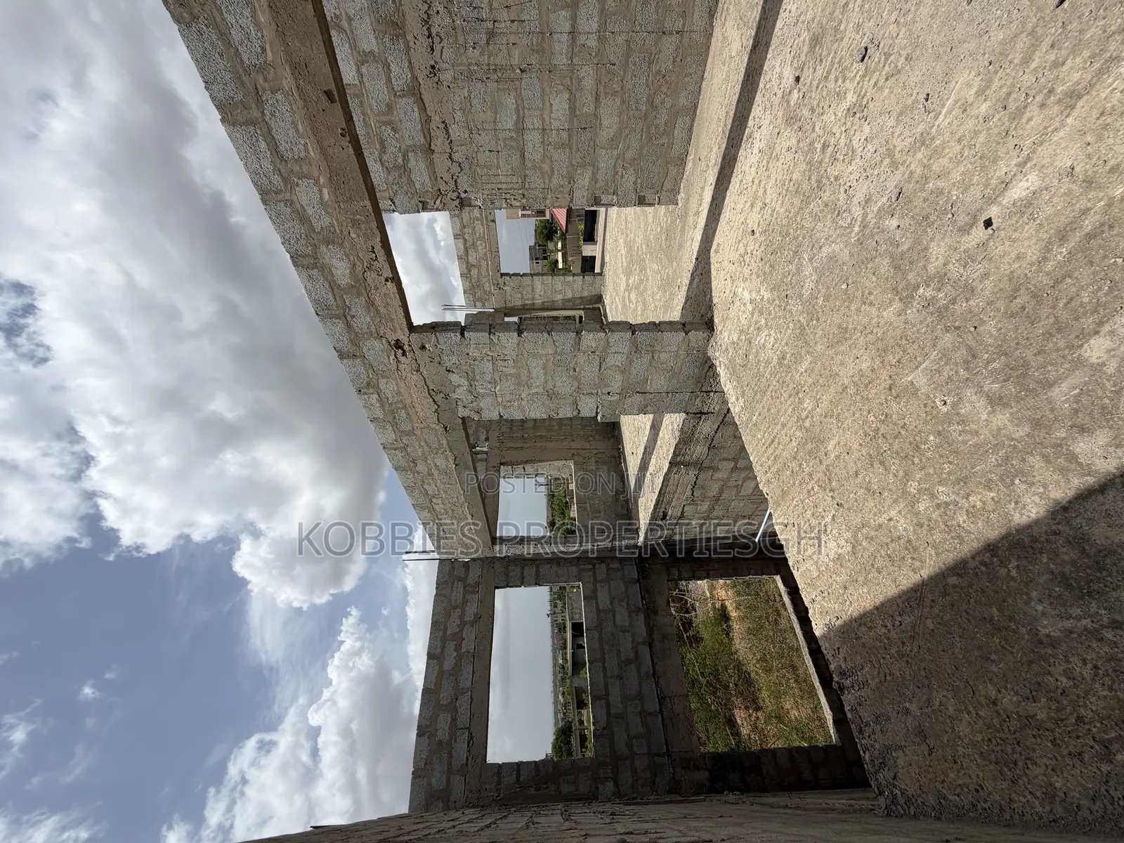 5bdrm House in Kobbies Properties, Accra Metropolitan for sale