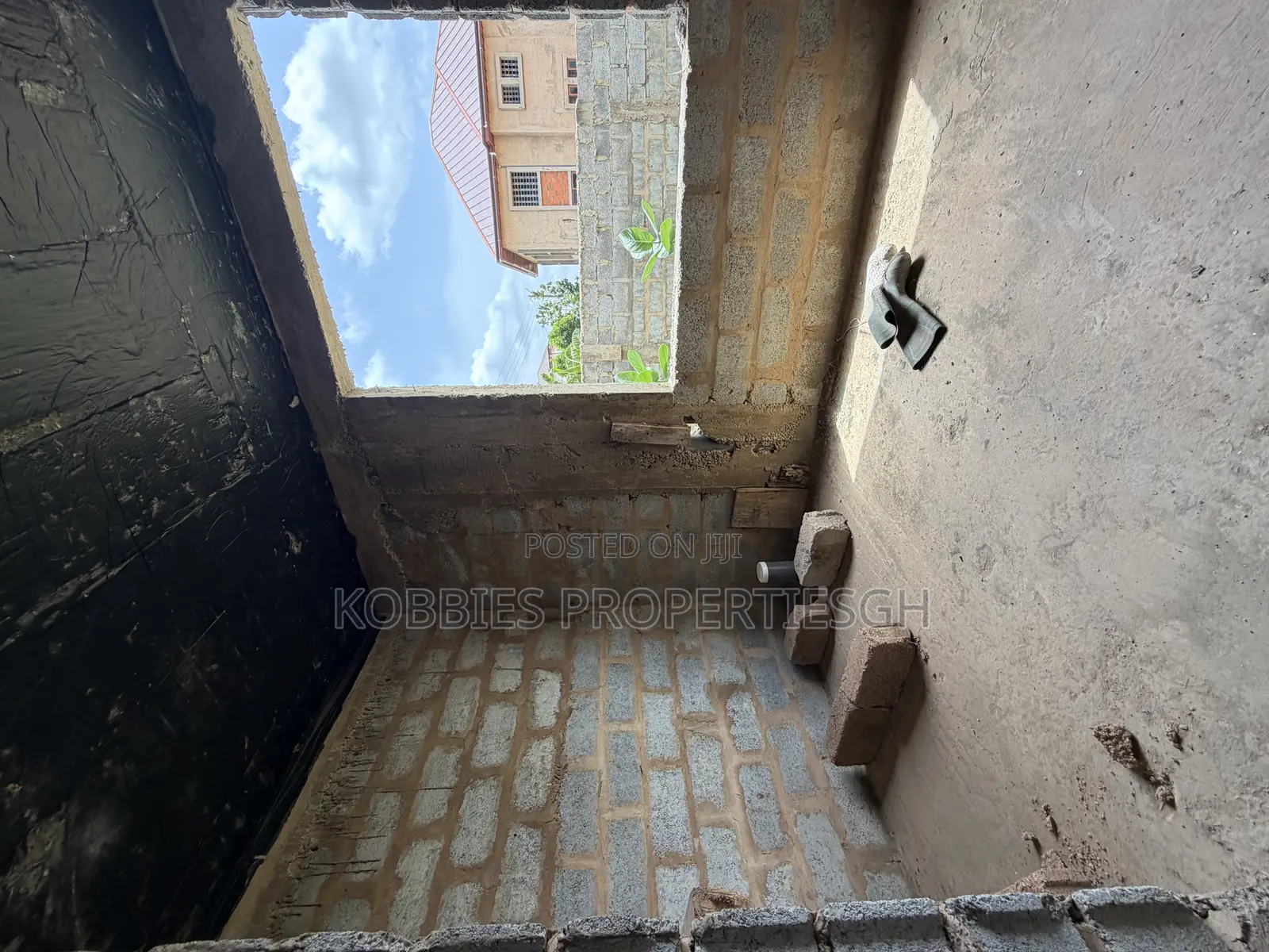 5bdrm House in Kobbies Properties, Accra Metropolitan for sale