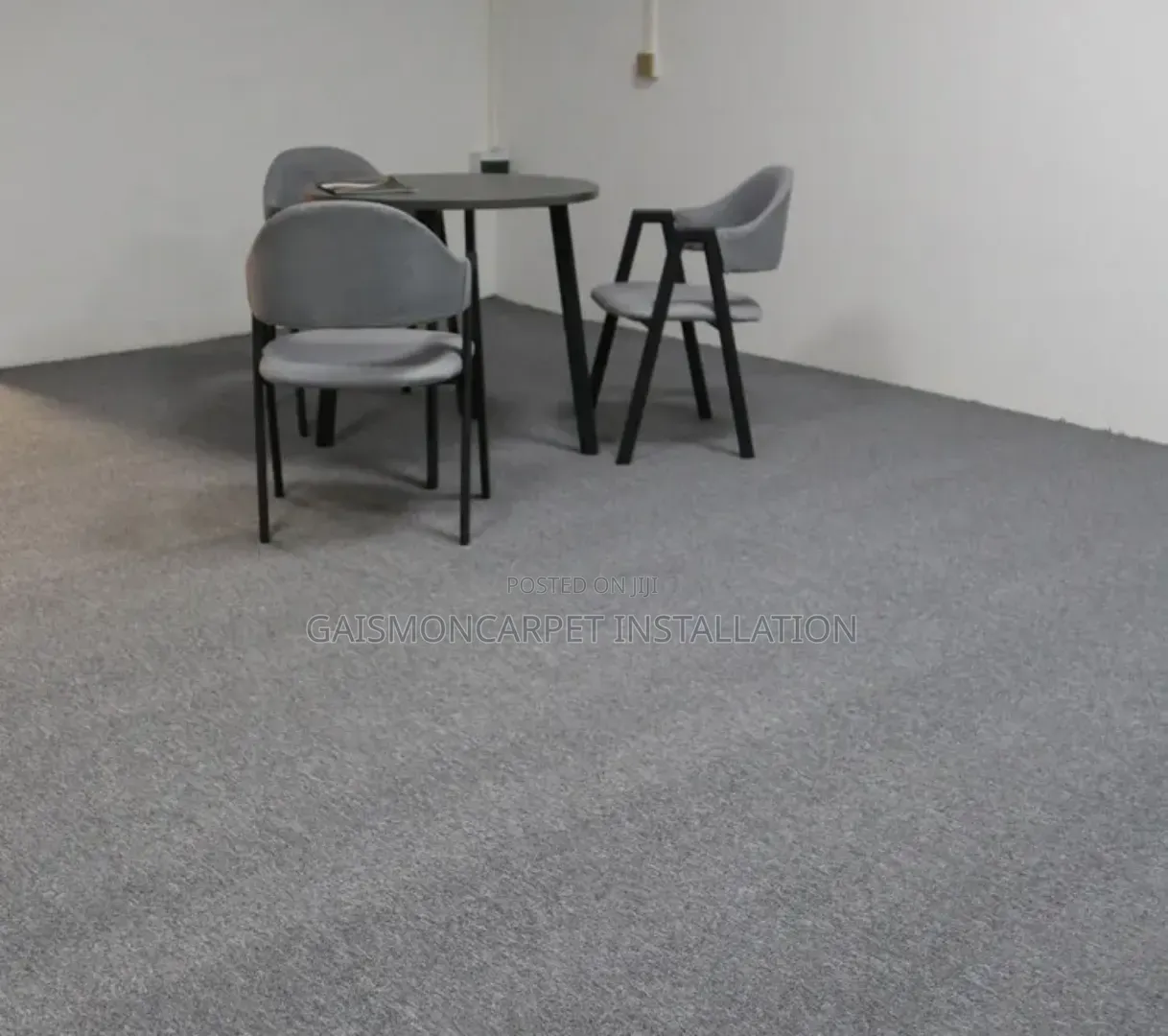 Luxury Anti Slip Shaggy Fluffy Carpet Soft for Home and Hotel Use