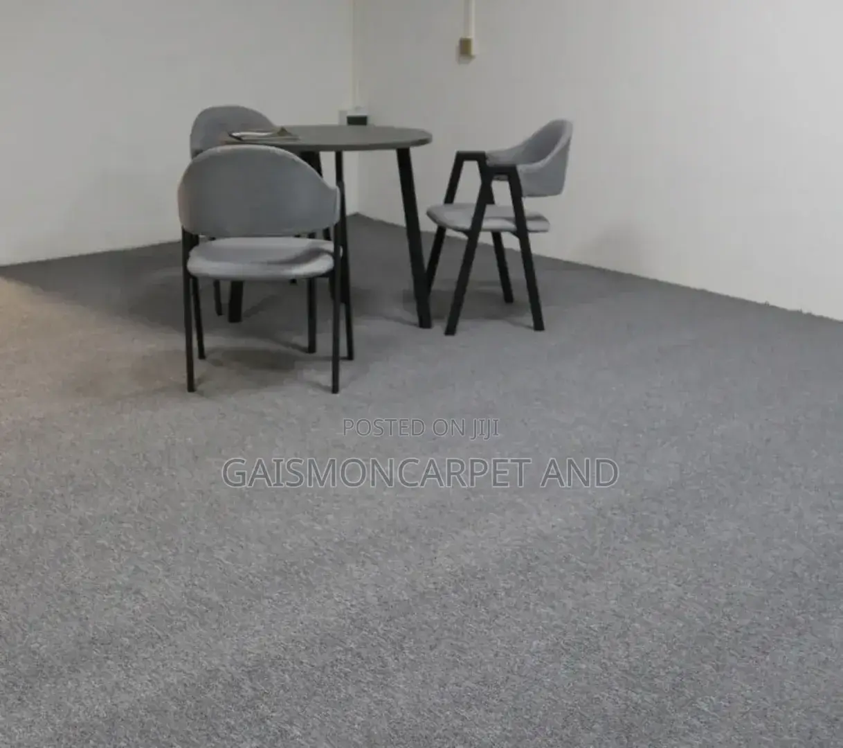 Luxury Anti Slip Shaggy Fluffy Carpet Soft for Home and Hotel Use